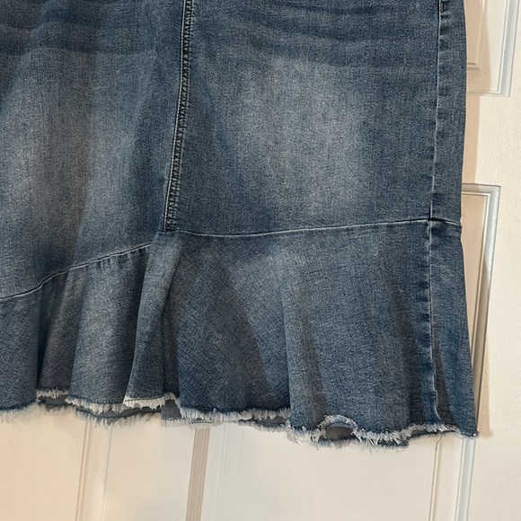 1948 Denim skirt. Worn once. Has soft wash feel and denim color - Picture 2 of 4